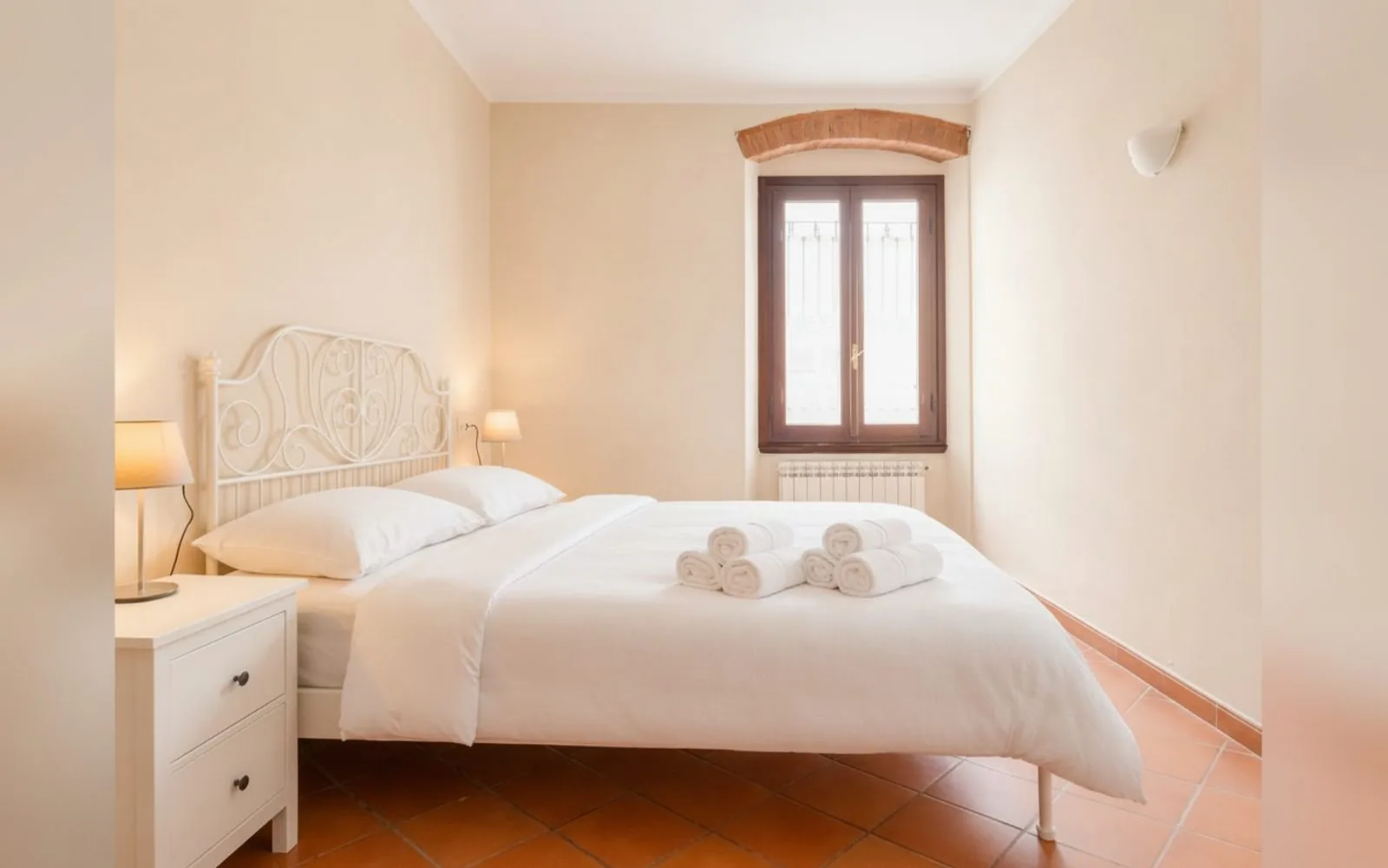 Oasis Apartment — Appartamenti con vasca idromassaggio e parcheggio a Prato, — galleria foto 1