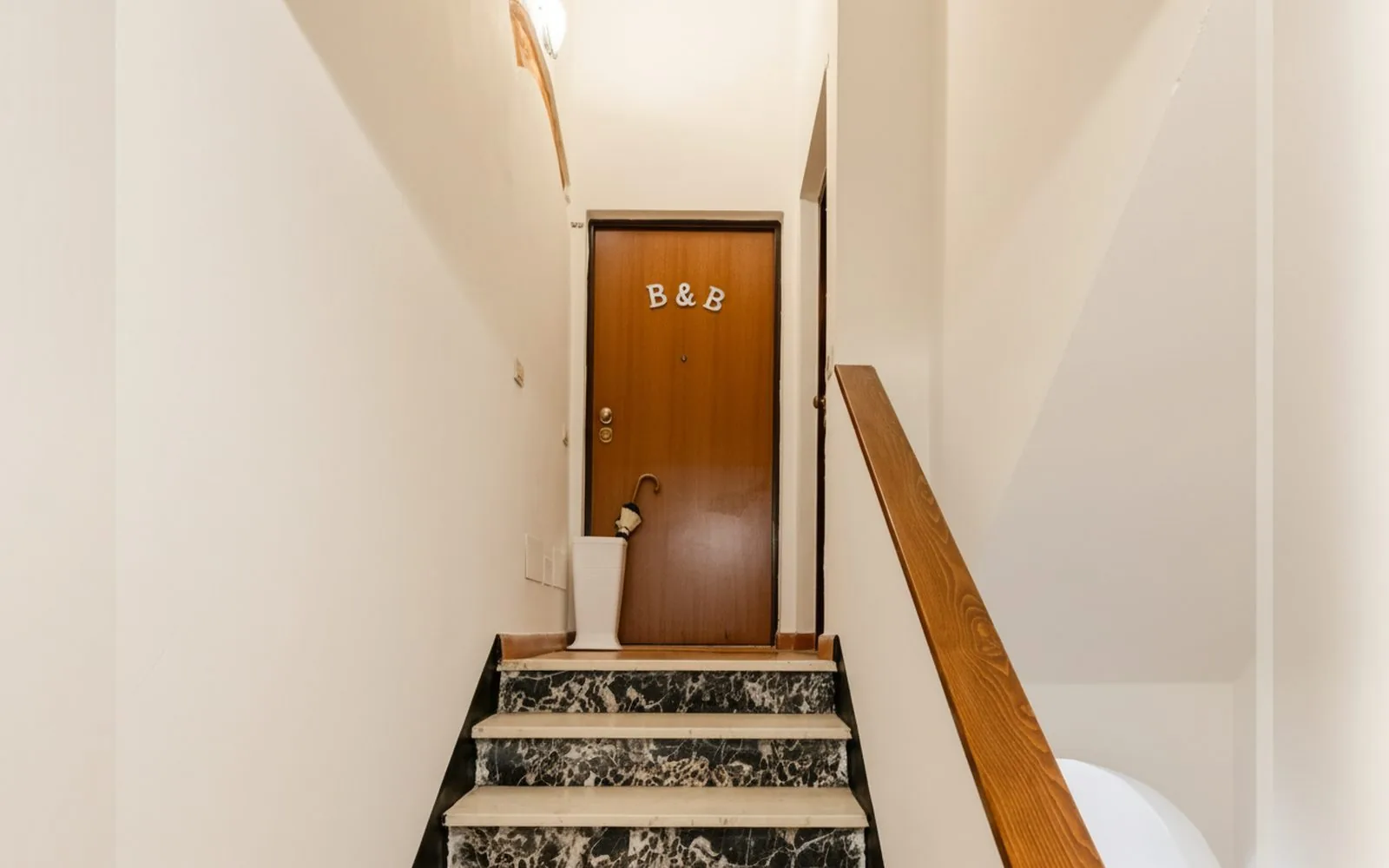 Oasis Apartment — Appartamenti con vasca idromassaggio e parcheggio a Prato, — galleria foto 17